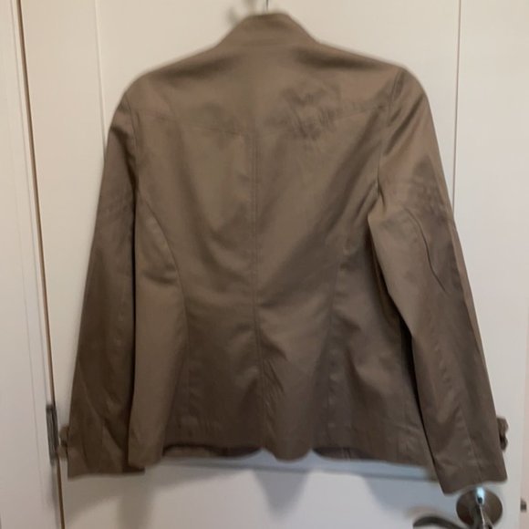 Trina Turk Tan Jacket Coat. Size 8. Women's Fashion - Picture 4 of 16